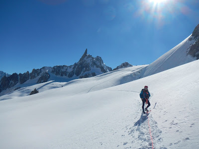 escalade au Roi de Siam 3600m  "Le Lifting du Roi" à la combe maudite Massif du Mont Blanc