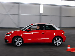 Audi A1 2011 (5)