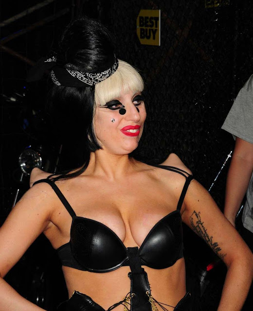 lady gaga hot sexy pics photos black colored dominatrix costume