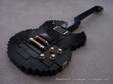 Gitarnya Keren Banget Nih