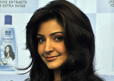 Anushka Sharma Beautiful Wallpaper