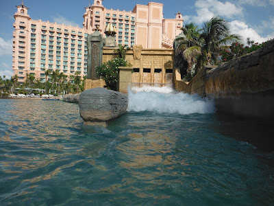 atlantis resort wave on lazy river