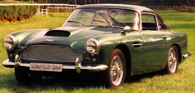 Aston Martin DB4