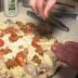 Una pizza elaborada con serpientes Pitón es un éxito en Florida.