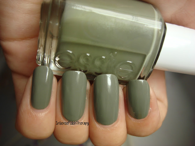 Essie - Sew Psyched