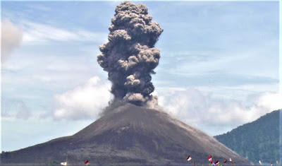  dengan kuasa Allah SWT Krakatau kecil telah menunjukkan taringnya Teori Gunung Berapi dalam Al-Qur'an