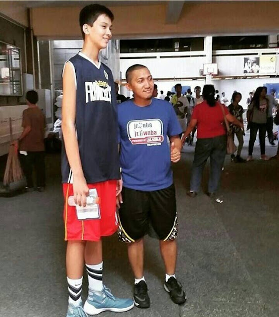 13-Year-Old Boy Tagged As The Tallest Teen In The Philippines! 