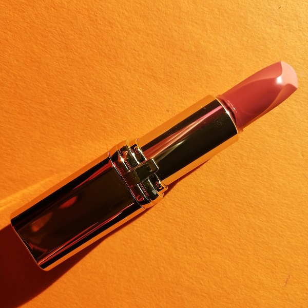 Lippenstift geöffnet