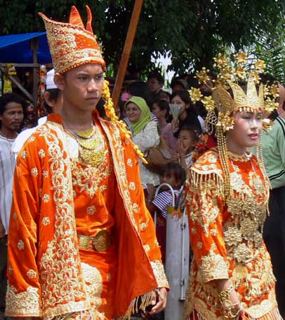  Pakaian  Adat Tradisional  Jambi Wonderful Indonesia 