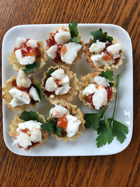 crab stuffed pastry cups