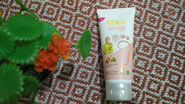 Atasi Masalah Kulit Kaki Dengan Azalea Intensive Skin White Cream dan Azalea Intensive Skin White Hydrogel