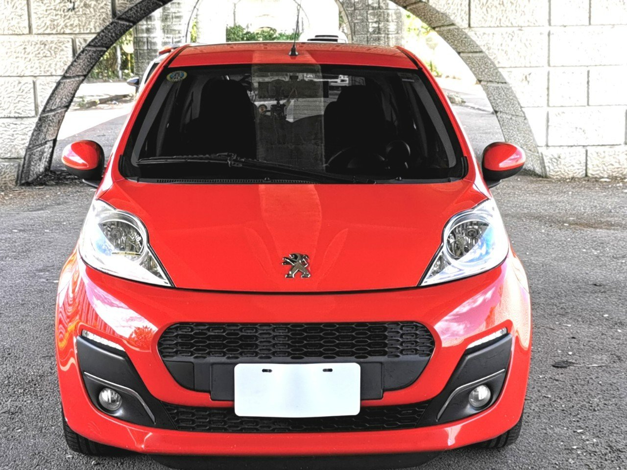 Peugeot 中古車買賣專門店-2013 Peugeot 107-SUM認證車庫-