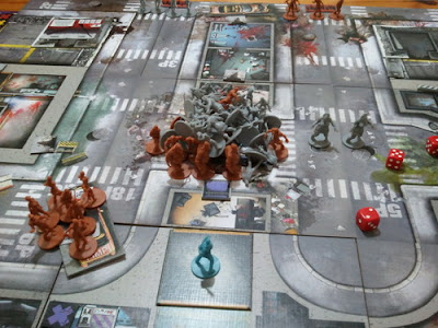 Partida en juego Zombicide Prison Outbreak