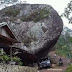 Viral Batu Raksasa Seukuran Rumah, Tak Bergerak Sedikitpun Meski Gempa dan Longsor