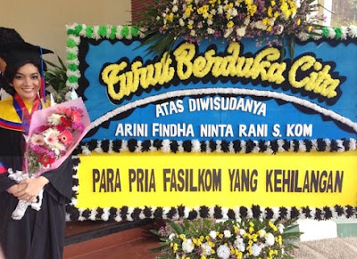 karangan bunga wisudawan