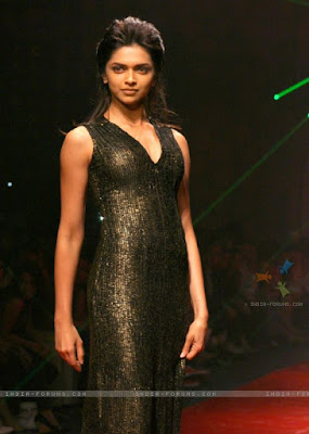  Deepika Padukonefashion photos7