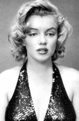 This is a picture of Marylin monroe in her younger days