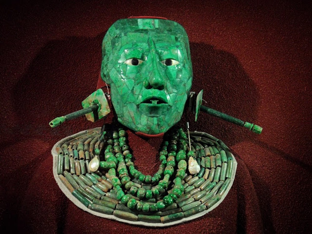 Нефритовая маска майя и погребальные артефакты Кинича Ханаба Пакаля, правителя Паленке, 615–683 гг.