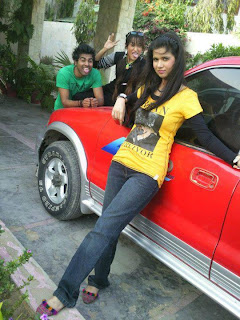 Arfa Meer with owsome car