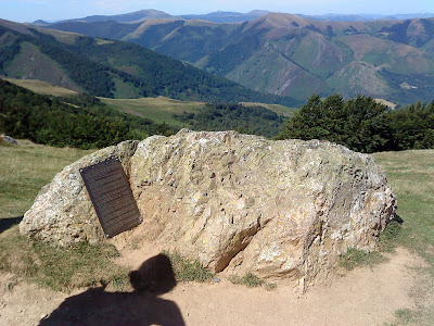 by E.V.Pita....St. James Way: from St Jean Pied de Port to Roncesvalles / por E.V.Pita.... El Camino Francés por los Pirineos a Roncesvalles / por E.V.Pita.... O Camiño por Roncesvalles