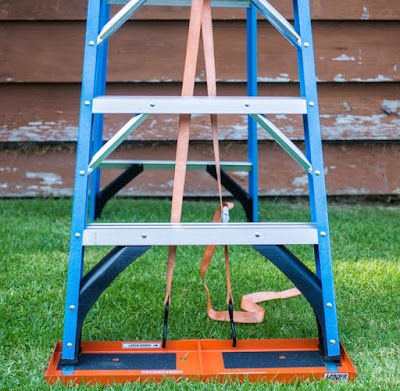 Ladder Lockdown, This Ladder Stabilizer Increase Your Safety When Climbing A Ladder