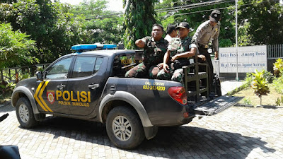 Sinergi, Koramil dan Polsek Labang Bangkalan Gelar Patroli Gabungan