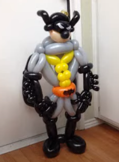 Batman als Ballonfigur zur Ballondekoration zum selber machen.