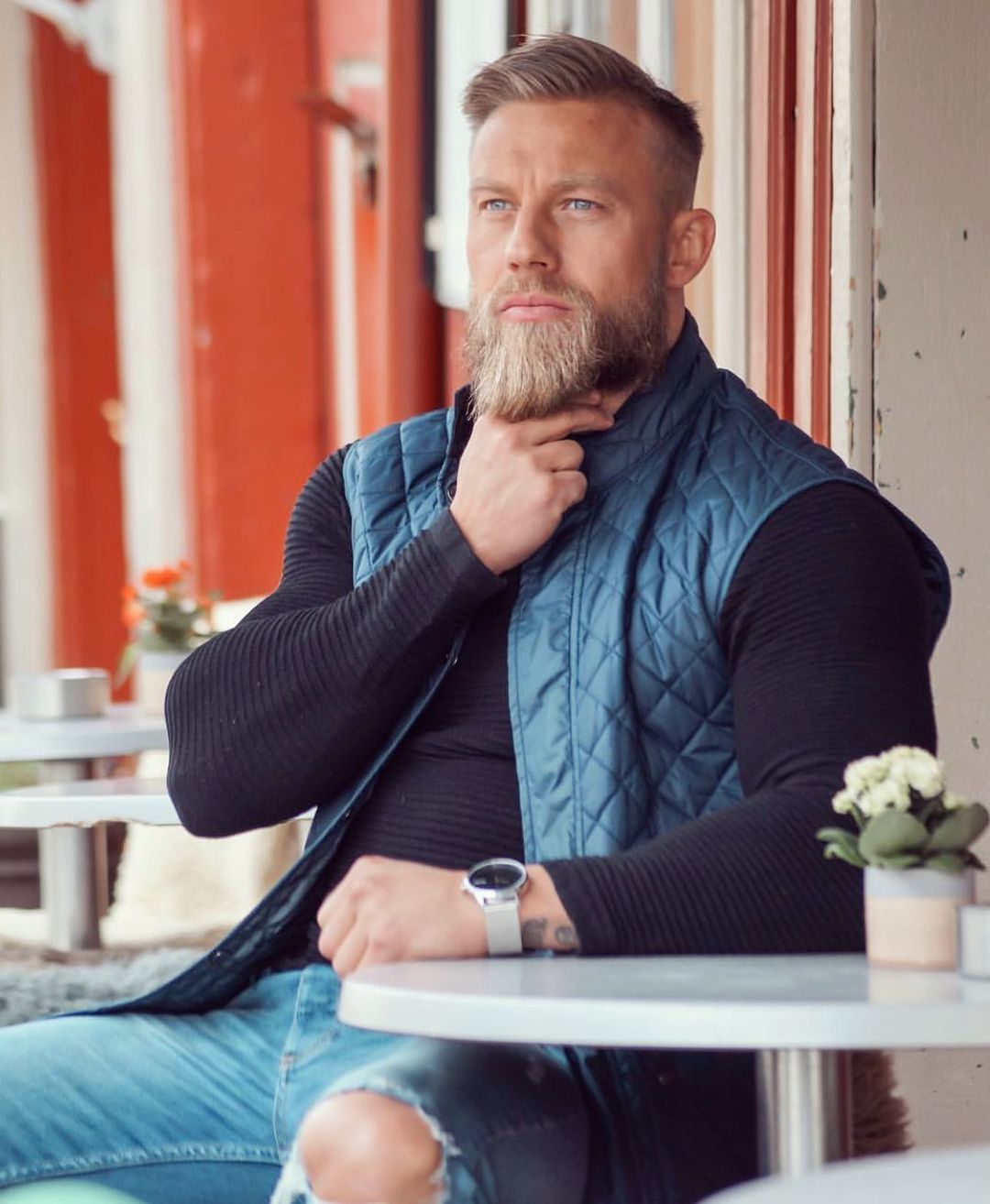 handsome-bearded-man-masculine-daddy-beautiful-blue-eyes