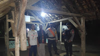 Patroli Malam Kamtibmas, Brimob Lampung Sambangi Warga Dusun Trinjono