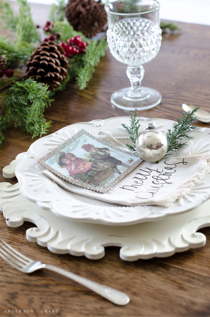 Farmhouse Style Christmas table | www.andersonandgrant.com