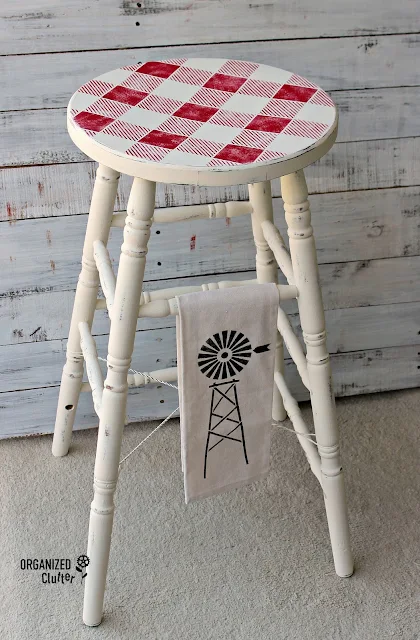 Yard Sale Wooden Stool Farmhouse Style Upcycle #buffalochecks #oldsignstencils #stencil #upcycle