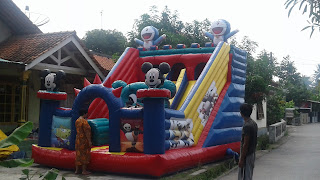 ISTANA BALON