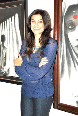 Sushmita Sen launches Charcoal exhibition by Gautam Patole image