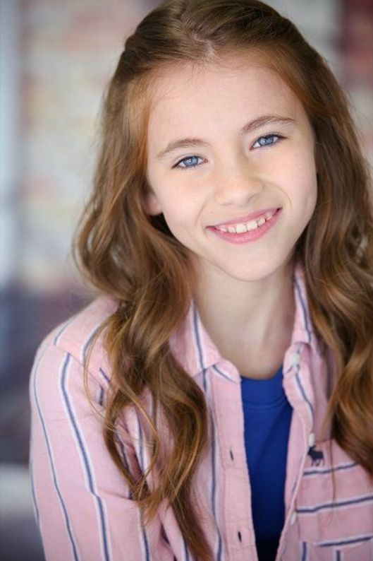 Shaylee Mansfield (Actress) - Age, Height, Birthday, Family, Bio, and Facts.