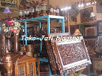 http://toko-jati.blogspot.com/2012/12/kerajinan-kayu-jati.html