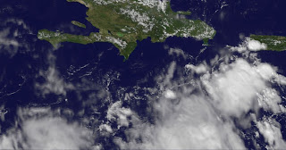 Satellitenbild Dominikanische Republik: 97L koennte Punta Cana und Cabarete satten Regen bringen, Sean, Dominikanische Republik, Punta Cana, Puerto Rico, Satellitenbild Satellitenbilder, Oktober, aktuell, 2011, Hurrikansaison 2011, Wettervorhersage Wetter, 