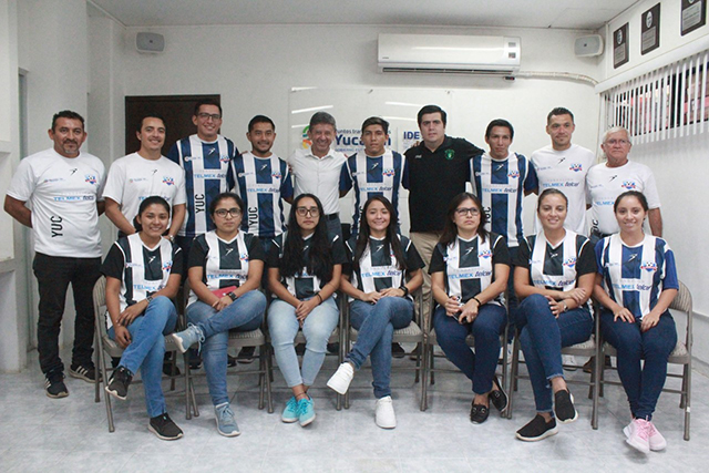 Abanderan equipos de la Copa Telmex, rumbo a San Luis Potosí