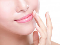 Cara memerahkan bibir merah secara alami tanpa efek samping