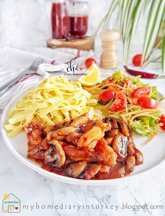 Sweet Chili Chicken with pasta. Restaurant copycat recipe / Sweet Chili soslu tavuk tarifi. | Çitra's Home Diary. #sweetchilisauce #sweetchilichicken #sweetchilitavuksoslu #tavuklokumchili #ayamasammanis