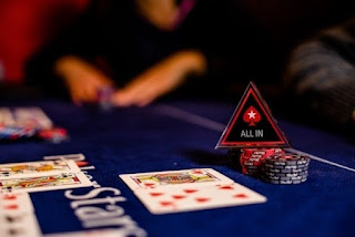Poker online menekankan layanan yang akurat dan akurat di meja permainan