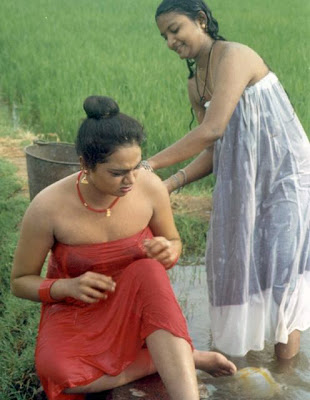 Abinayasri Hot Wet Bath Scene Photos