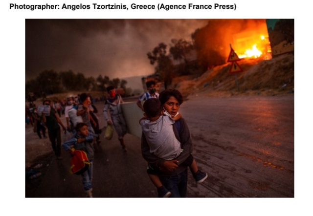 UNICEF Germany Photo of the Year 2020: First Prize -Lesbos, Greece: The flames of misery