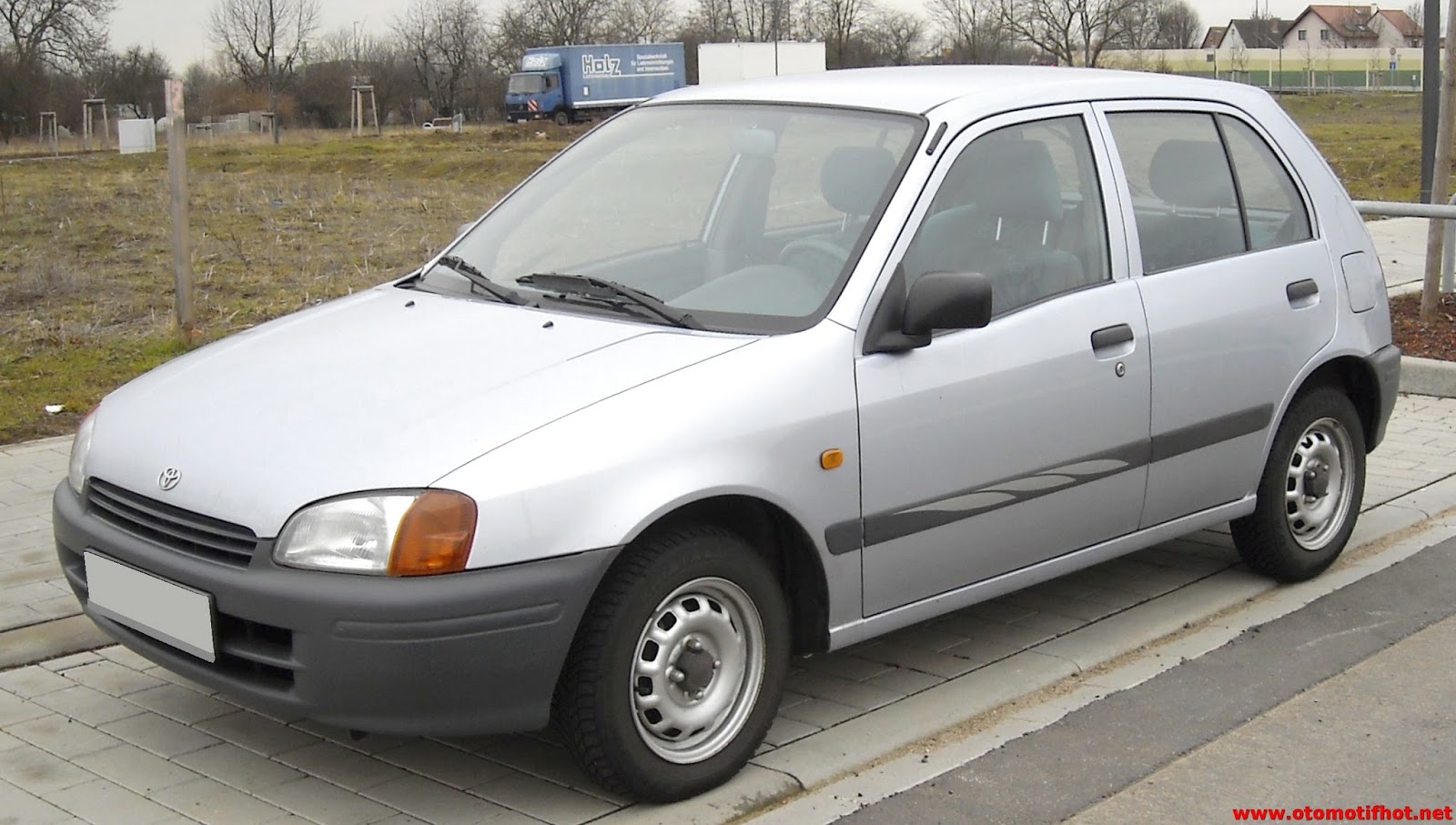 Spesifikasi Lengkap Mobil Klasik Toyota Starlet