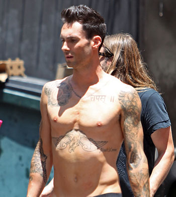 Adam Levine Shirtless For'Moves Like Jagger PHOTOS