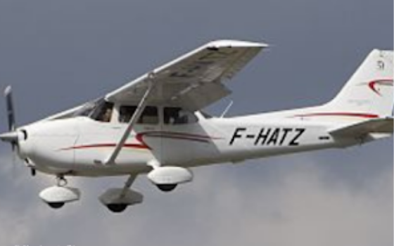 طائرة "Cessna 172" التابعة لجميعة الطيران في الجو, العروس والطائرة" عضب طيار بظروف قاهرة