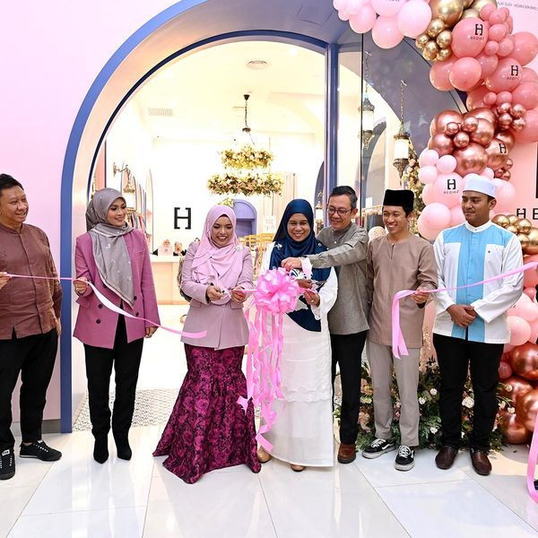 Siti Khadijah ioi city mall opening,