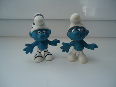 Brainy Red Glasses Smurf Figure and Prisoner Smurf Figure Schtroumpfe Schlumpf Puffi