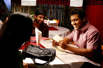 Kollywood Hero suriya, simran, sameera reddy and divya in Varanam Aayiram Movie - Photo Stills