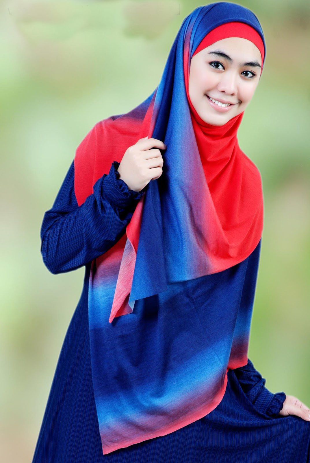 Model Hijab Tercantik Jilbab Satin