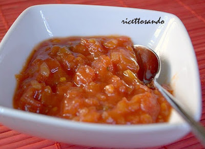 Chutney piccante alle cipolle salsa indiana piccante